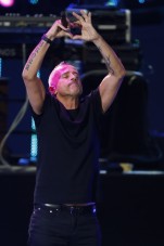 Italian singer Eros Ramazzotti performs at the Vina del Mar song festival in Vina del Mar, Chile on February 23, 2016. AFP PHOTO /Aton Chile - Javier Torres / AFP / ATON CHILE / Javier Torres
