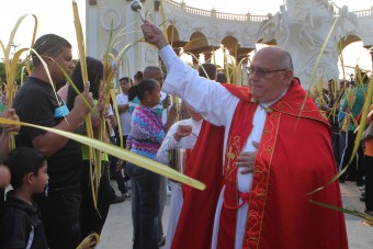 HM ELEUTERIO CUEVAS PARROCO-DOMINGO DE RAMOS 2016 (FOTO.HUMBERTO MATHEUS)