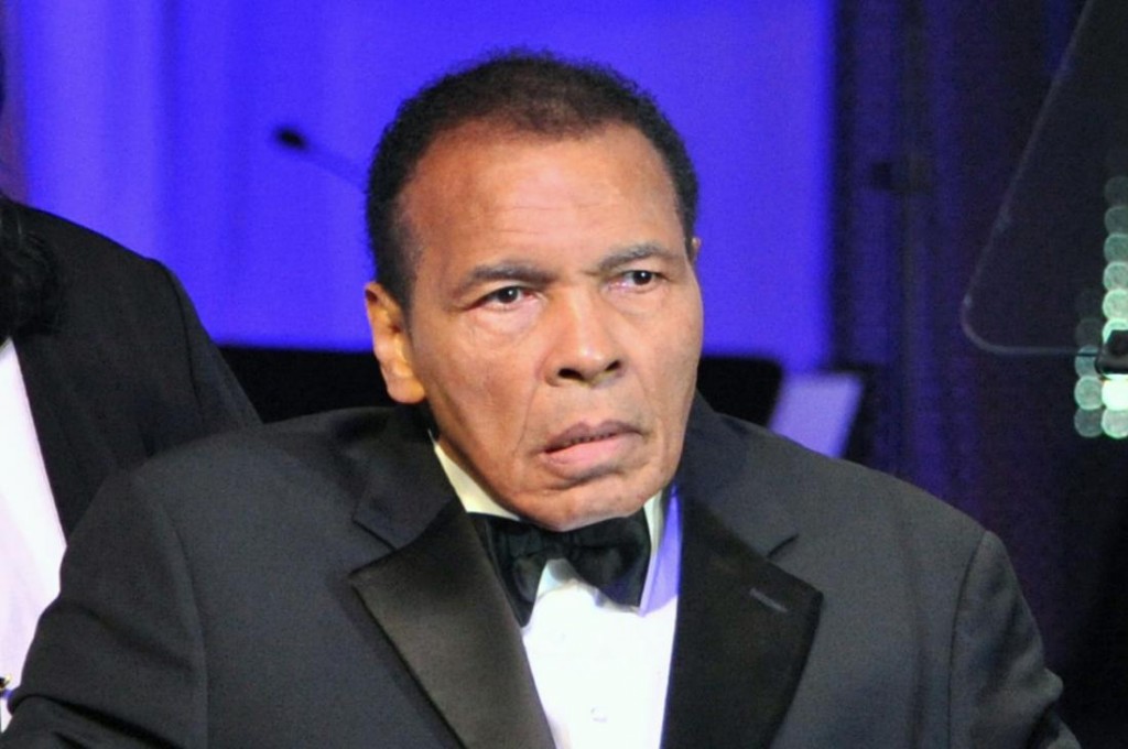 Muhammad-Ali-voices-support-for-Louisville-amid-team-turmoil