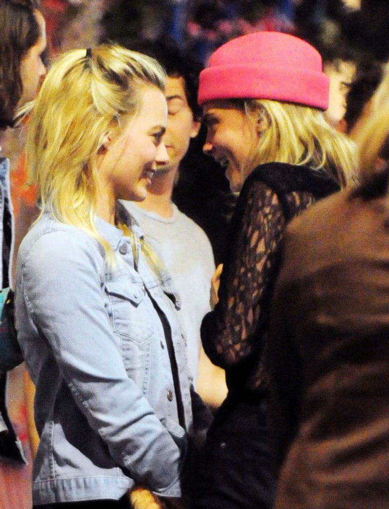 rs_1024x1654-160819131941-634.2.Amber-Heard-Margot-Robbie-Cara-Delevingne-Post-Divorce-Night-Out-Exclusive-London-JR-081916