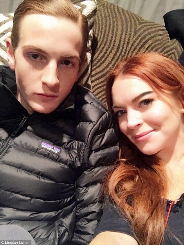 lindsaylohan-dakotahermano-versionfinal
