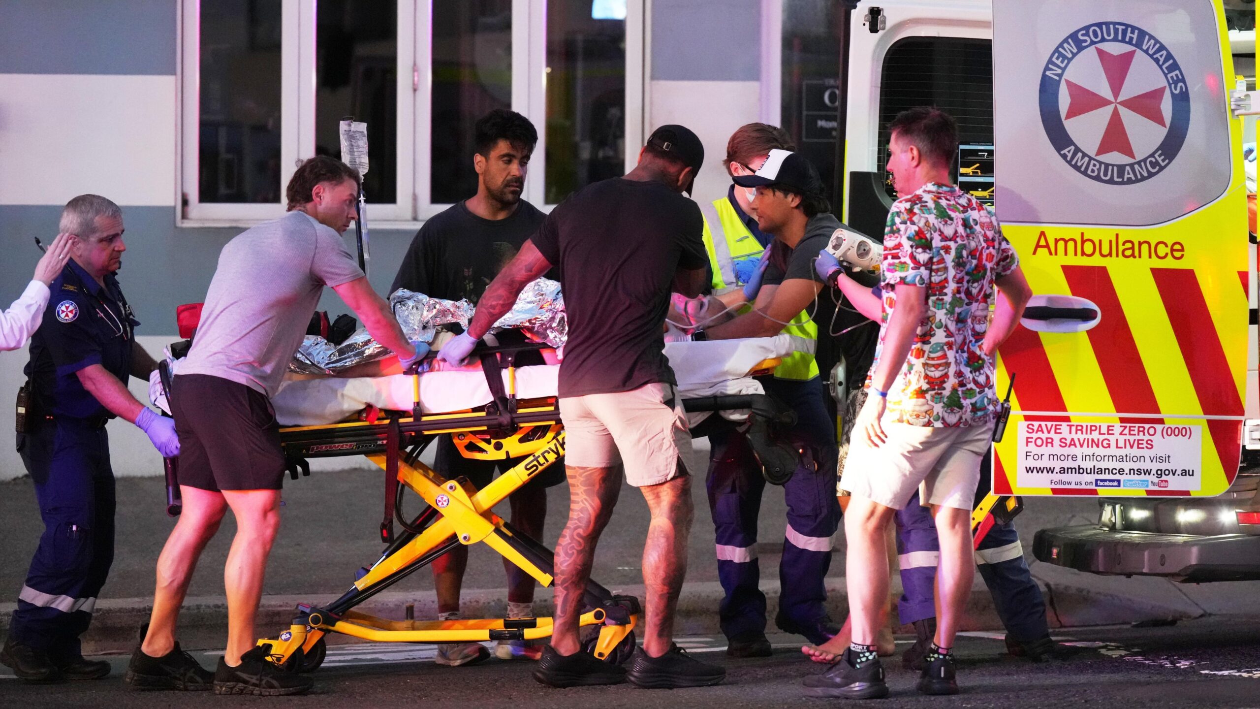 Tiroteo en celebración judía deja 12 muertos en una playa de Australia +  Video - Diario Versión Final