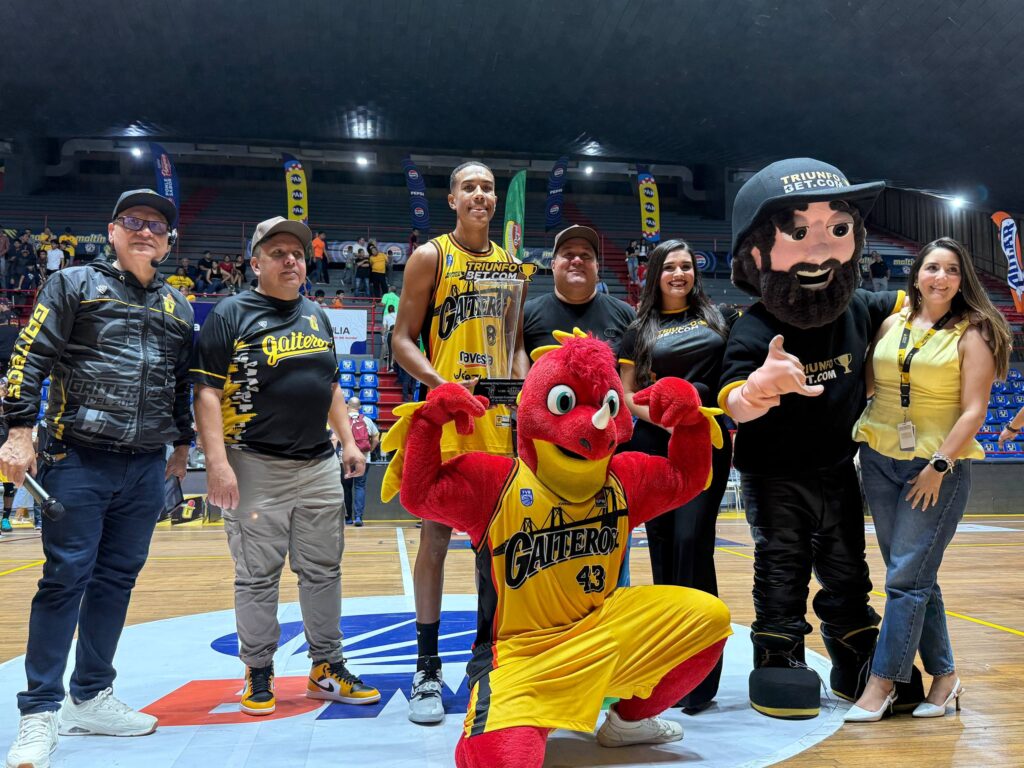 Gaiteros inicia la defensa de su corona con triunfo 79-68 ante Héroes ...